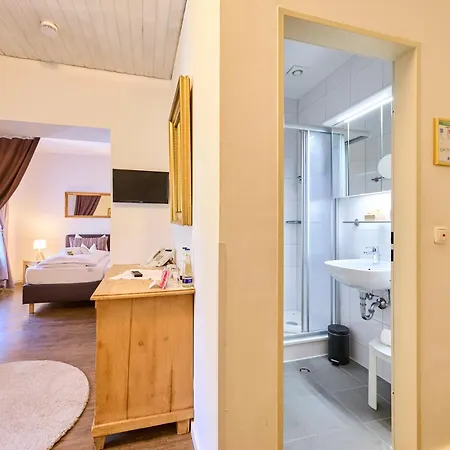 Hotel Waldgasthof Buchenhain 3*