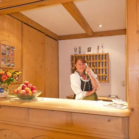 Waldgasthof Buchenhain 3*