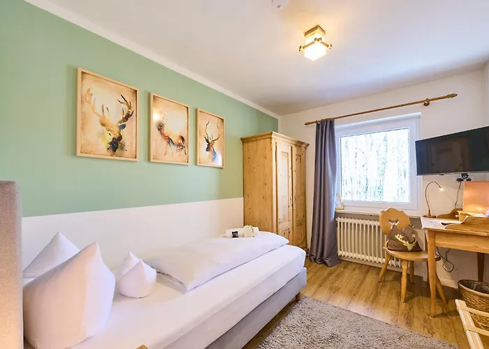 Otel Waldgasthof Buchenhain 3*