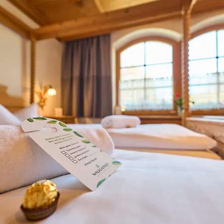Waldgasthof Buchenhain 3*