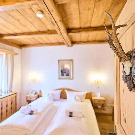Waldgasthof Buchenhain Hotel