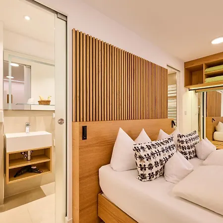 Waldgasthof Buchenhain Hotel 3*