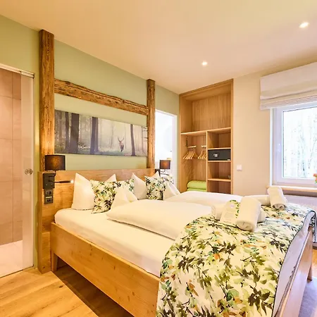Waldgasthof Buchenhain 3*