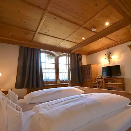 Hotel Waldgasthof Buchenhain 3*