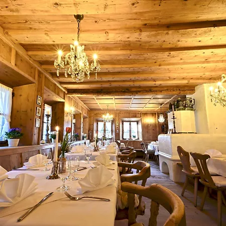 Waldgasthof Buchenhain Hotel 3*
