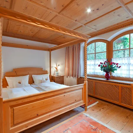 Hotel Waldgasthof Buchenhain 3*
