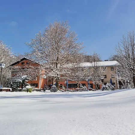 Waldgasthof Buchenhain Hotel 3*