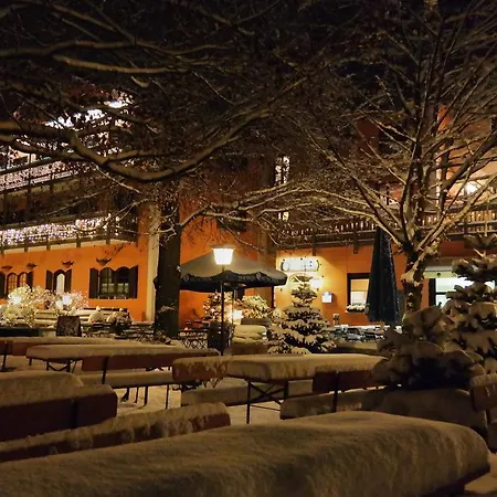 Waldgasthof Buchenhain Hotel 3*