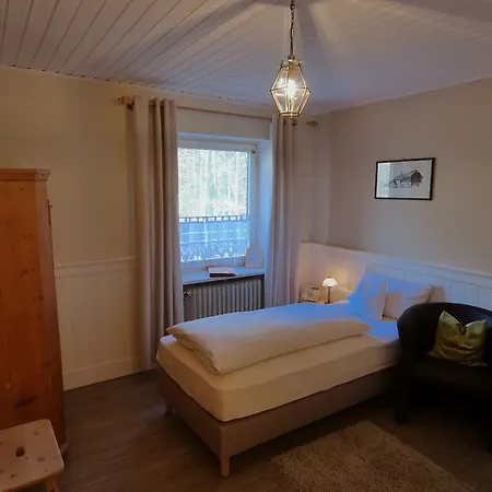 Hotel Waldgasthof Buchenhain 3*