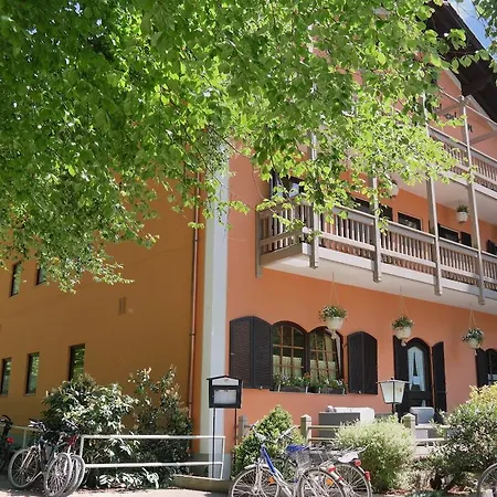 Hotel Waldgasthof Buchenhain 3*